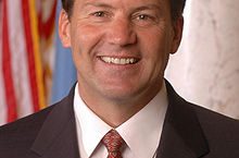Mike Rounds (R)