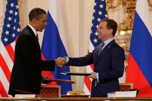Obama_and_Medvedev_sign_Prague_Treaty_2010